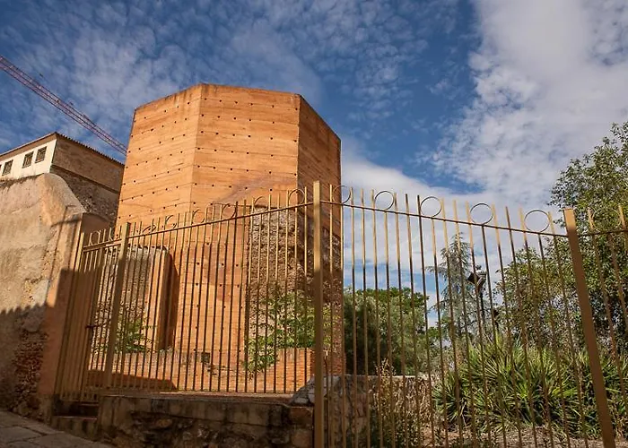 Torre Ochavada By Kubik Caceres