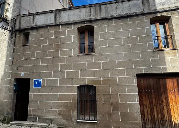 Torre Ochavada By Kubik * Caces